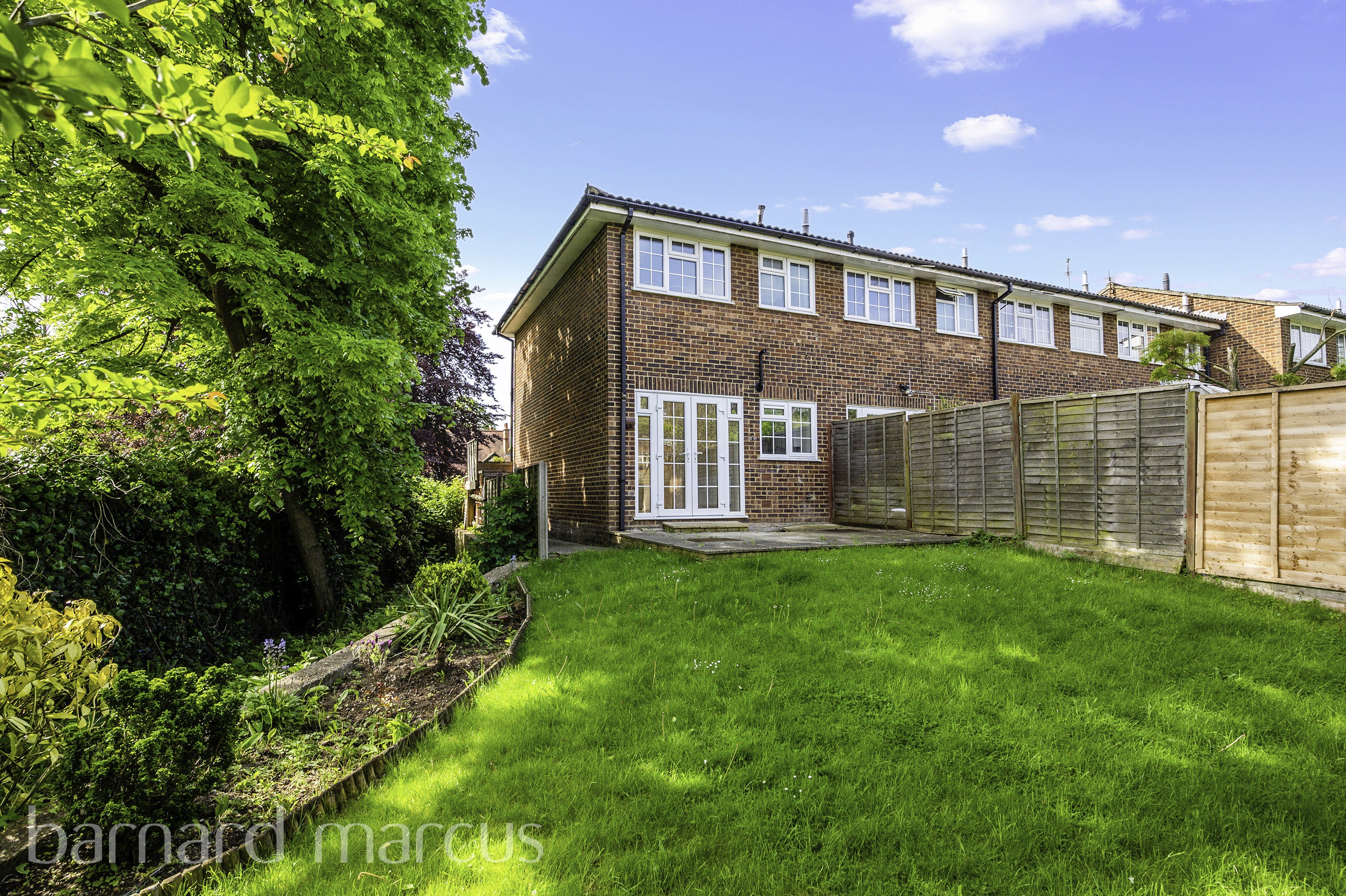 House Tapestry Close in Greater London