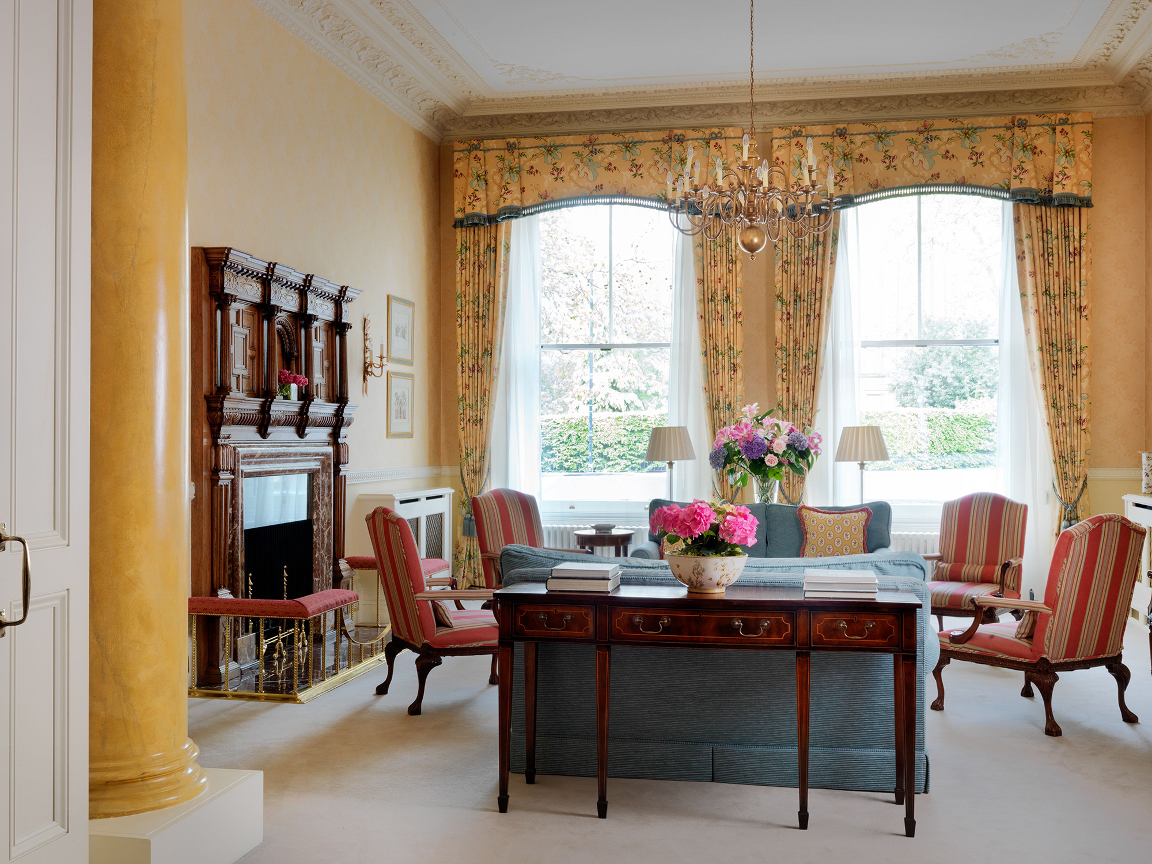 Flat Hyde Park Gate in Greater London