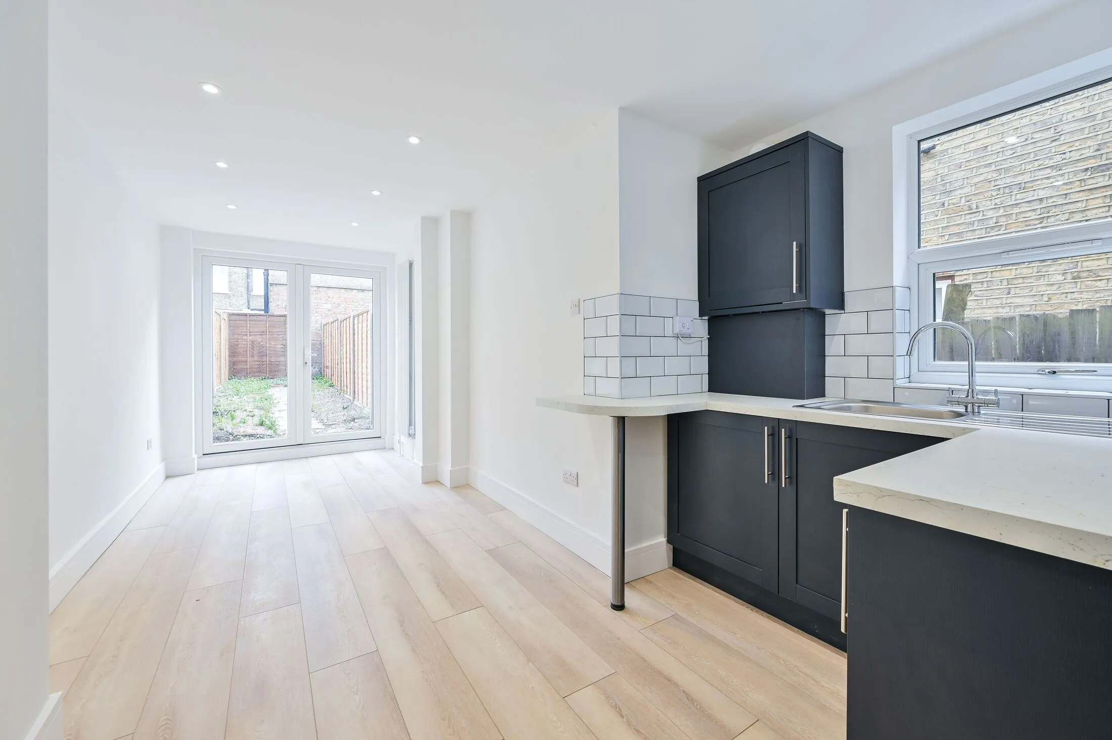 Flat Credenhill Street in Greater London