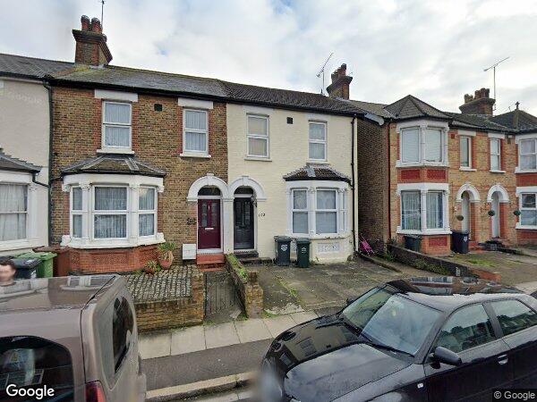 Room Priory Road in Dartford