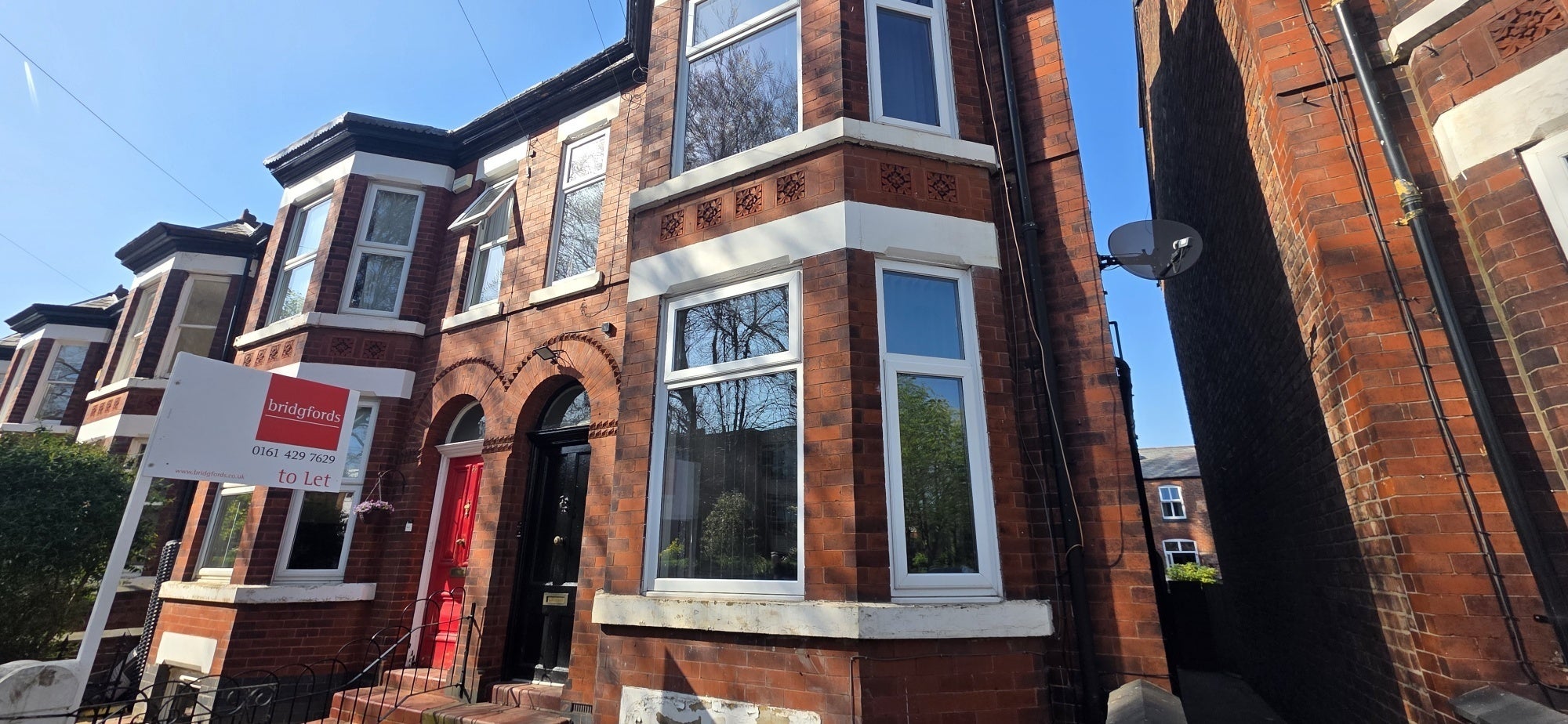 Room Kennerley Road in Bramhall