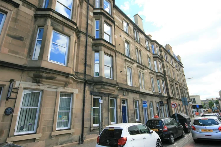 Flat McDonald Road in City of Edinburgh