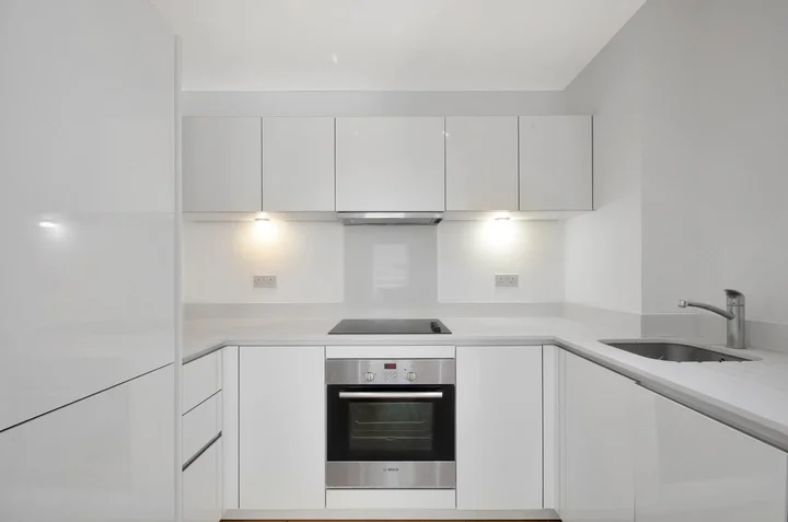 Flat Seven Sea Gardens in Greater London