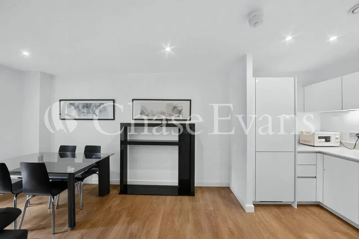 Flat Seven Sea Gardens in Greater London