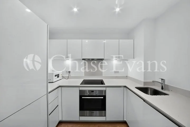 Flat Seven Sea Gardens in Greater London