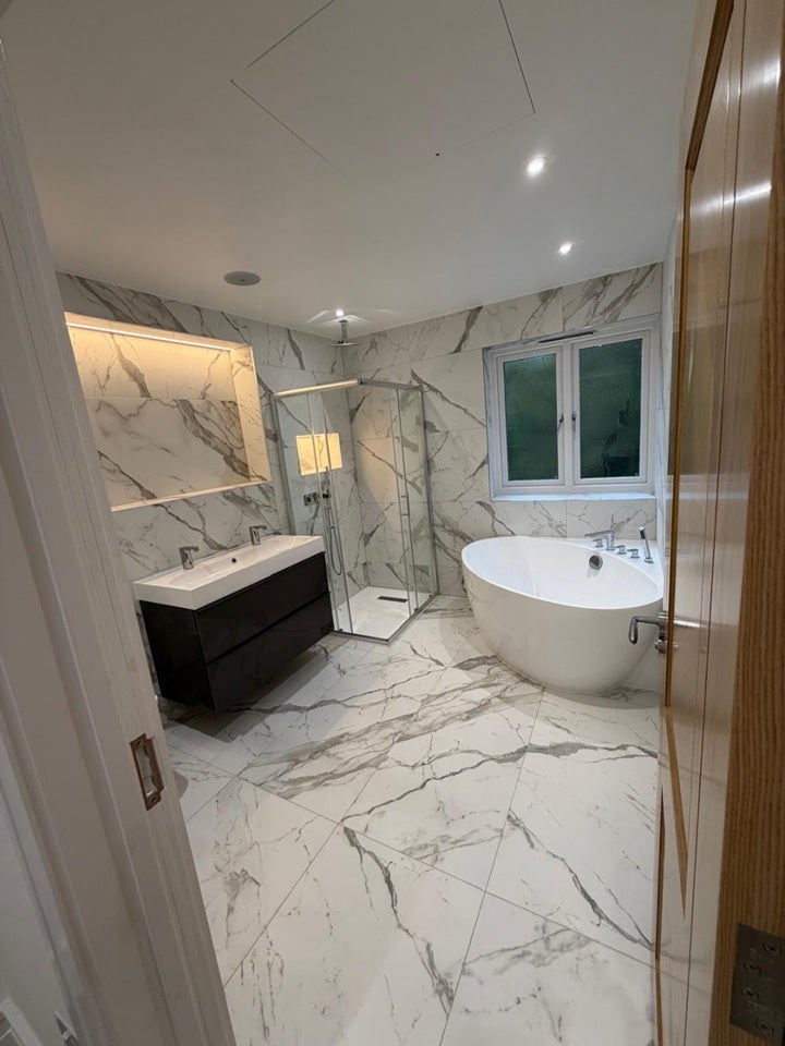 Room Newgate Street in Greater London