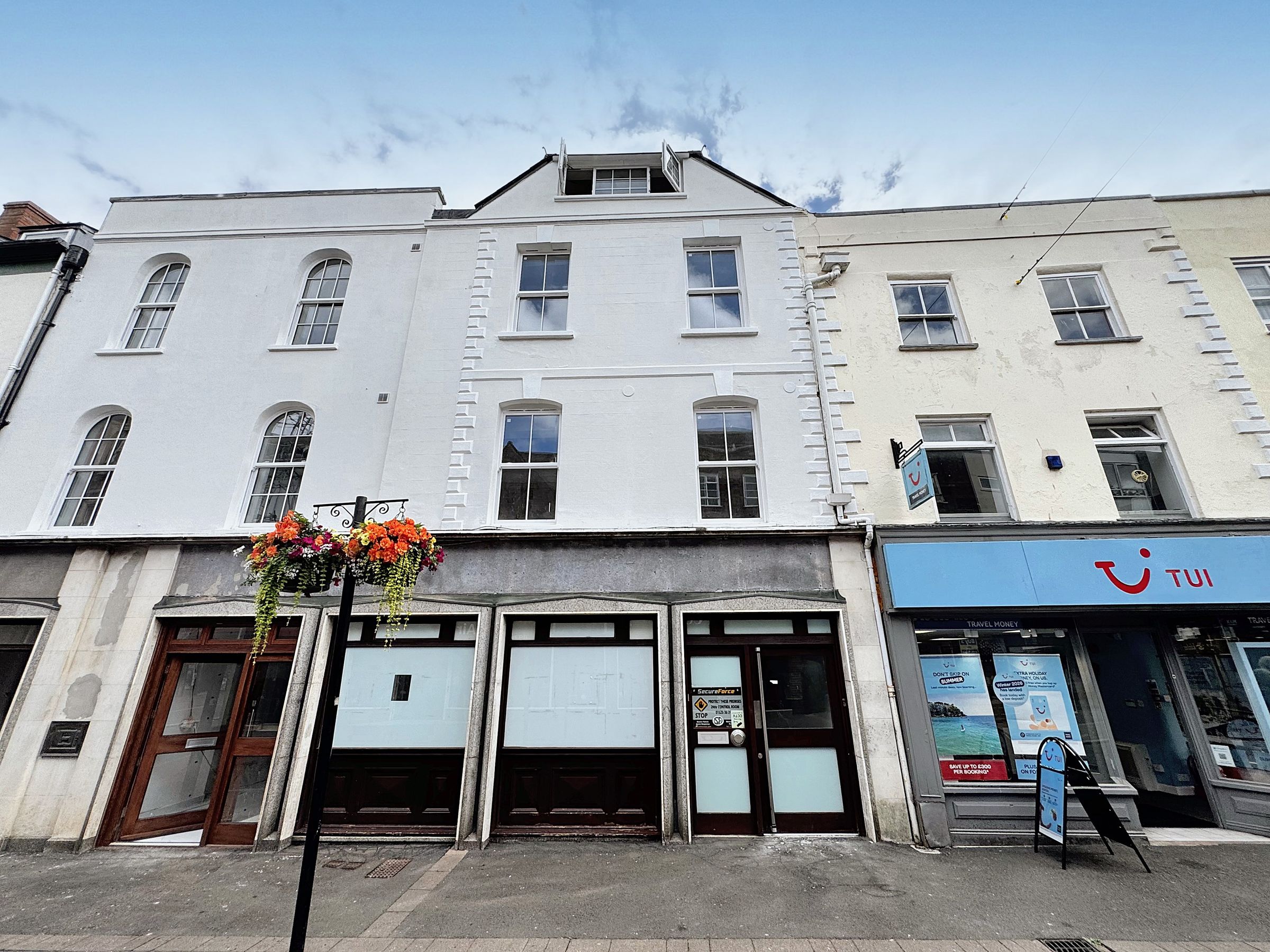 Flat Fore Street in Mid Devon
