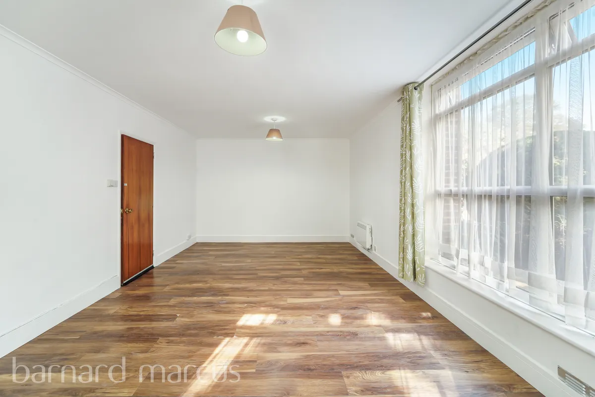 Flat Catherine Road in Greater London
