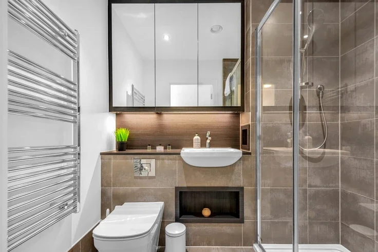 Flat Rookwood Way in Greater London