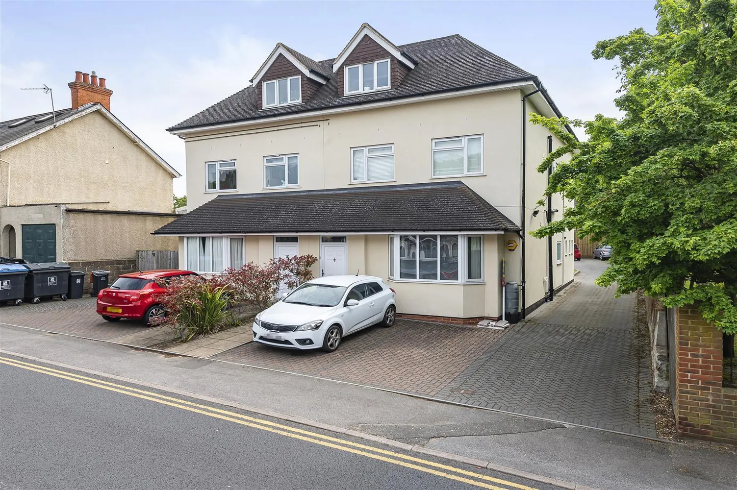 Flat College Road in Woking