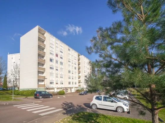 Flat Allée Simone de Beauvoir in Le Creusot