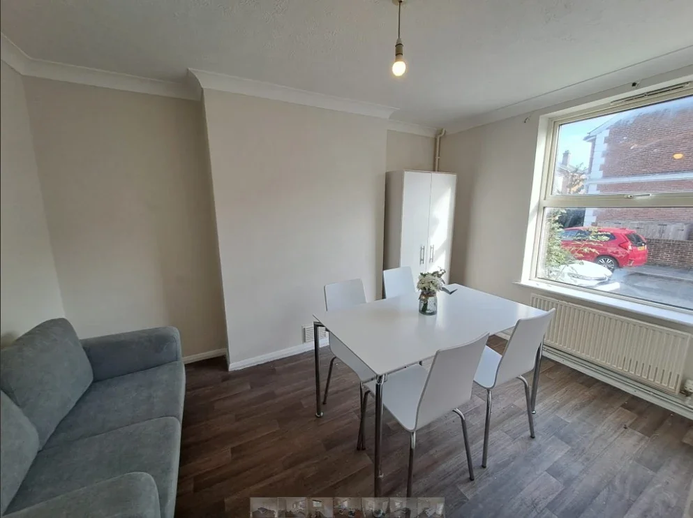 Flat Springfield Road in Tunbridge Wells