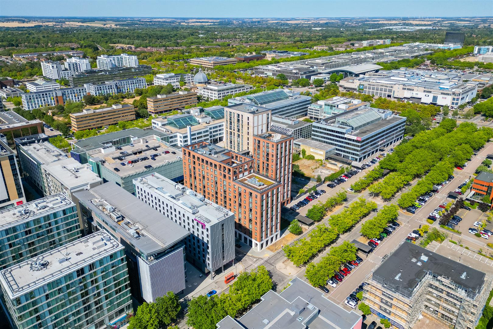 Flat Avebury Boulevard in Central Milton Keynes