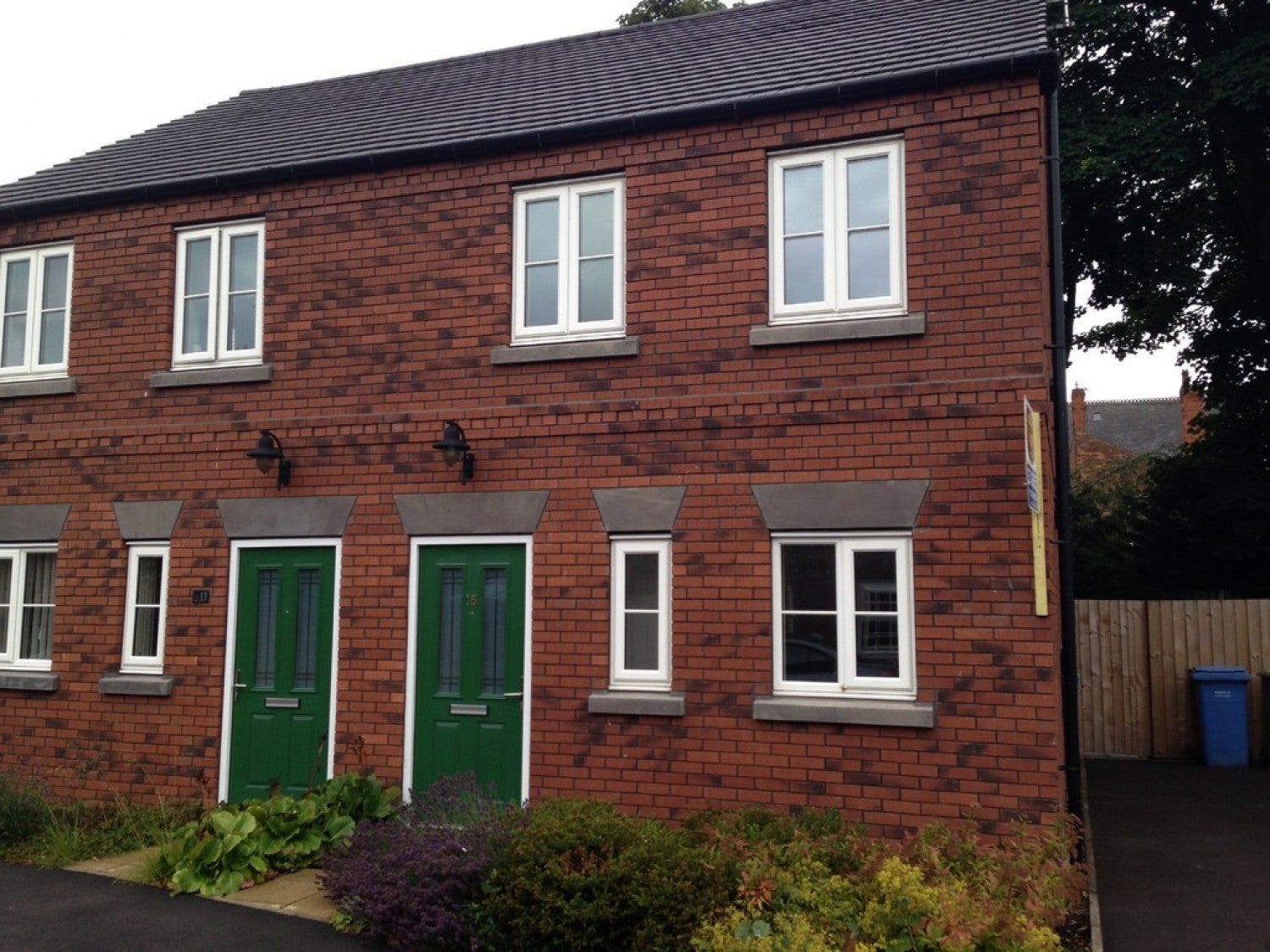 House Elizabethan Gardens in Bassetlaw