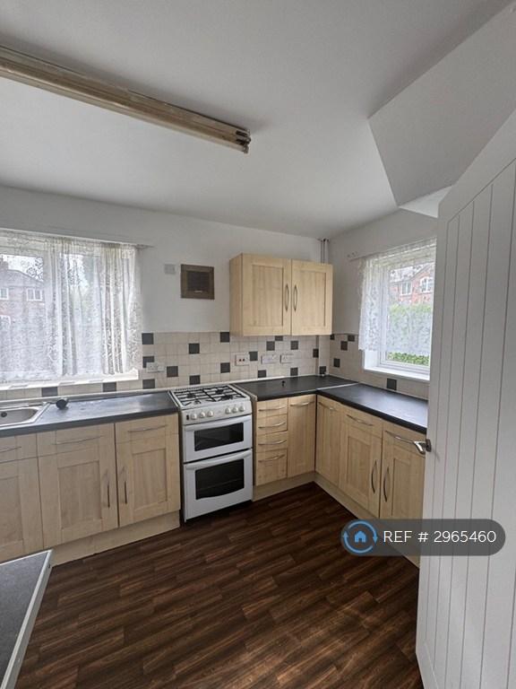 Room Abergele Road in Manchester