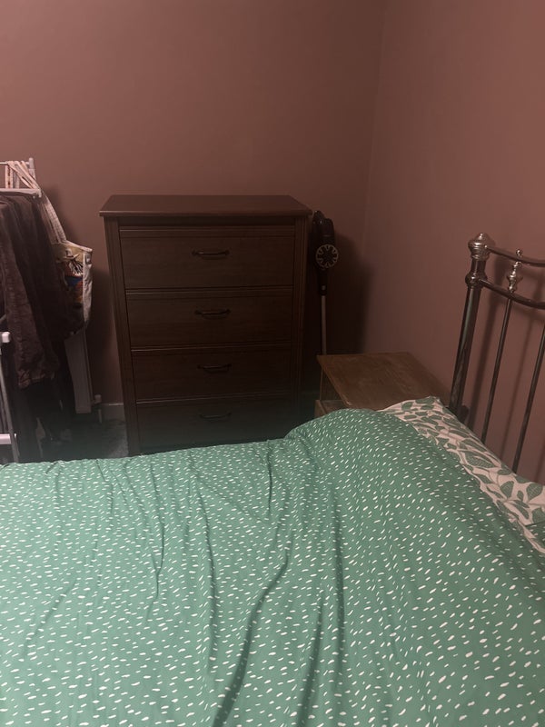 Room Dinart Street in Glasgow