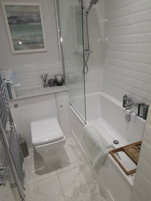 Room Francis Road in Greater London