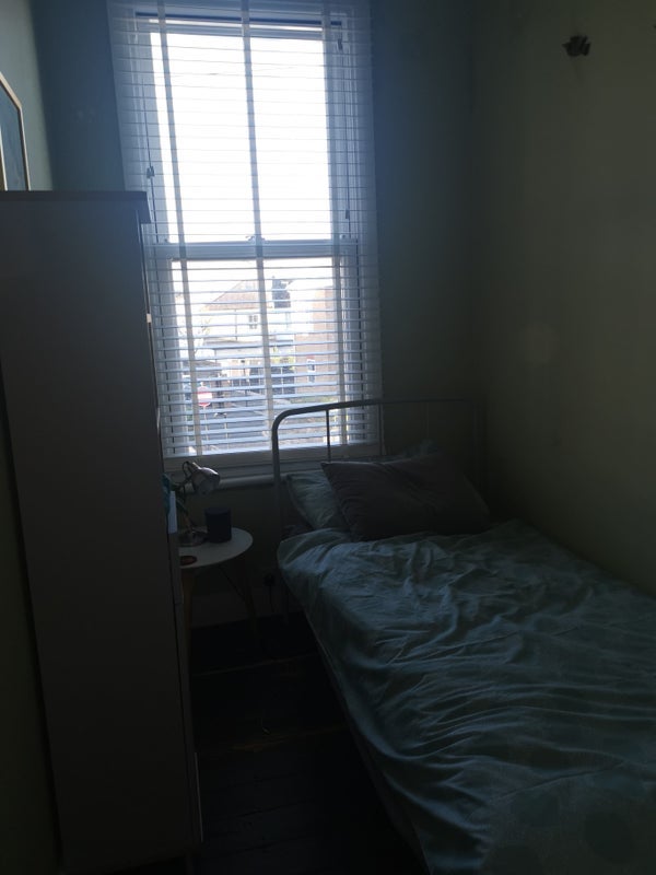 Room Francis Road in Greater London