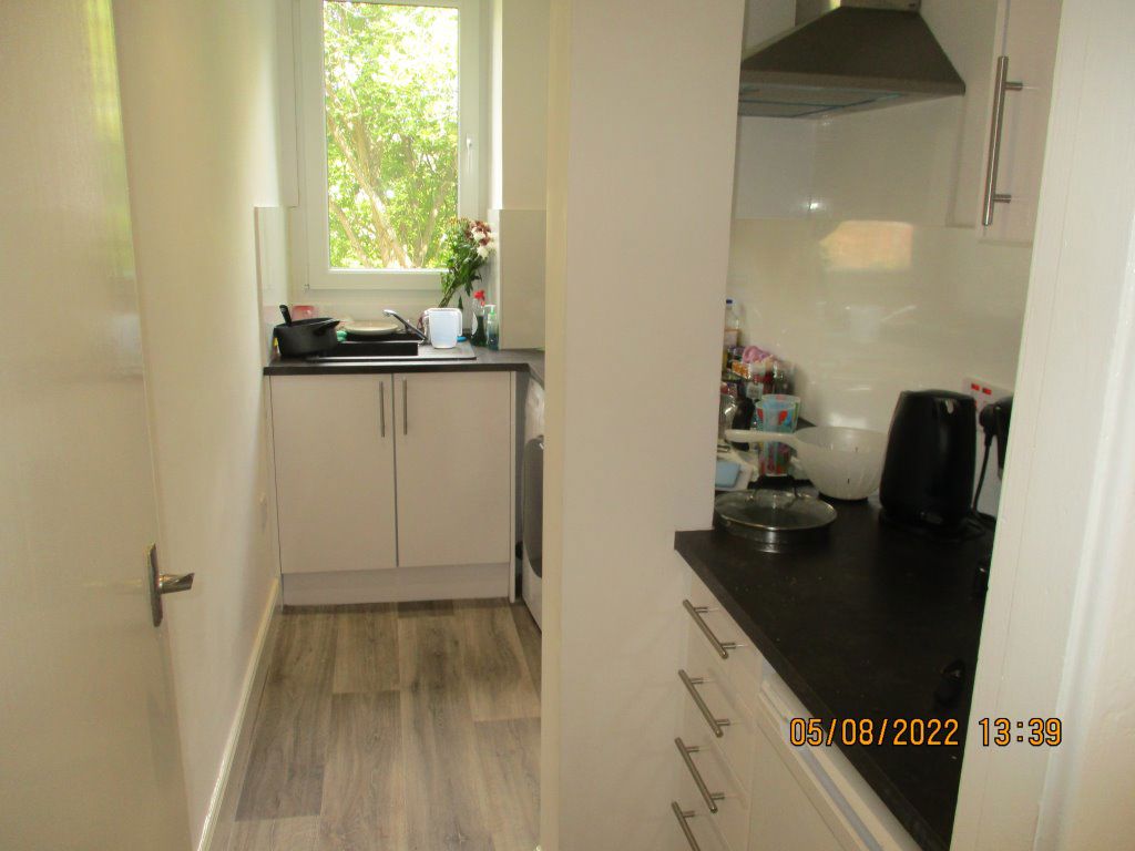 Flat Easson's Angle in Dundee