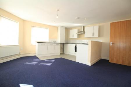 Flat Carlton Road in Nottingham