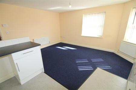 Flat Carlton Road in Nottingham
