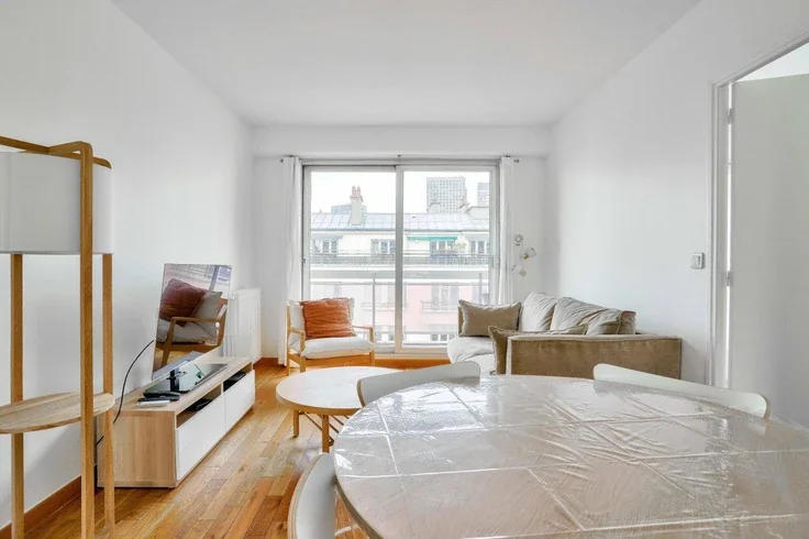 Flat Rue Saint-Charles in Paris