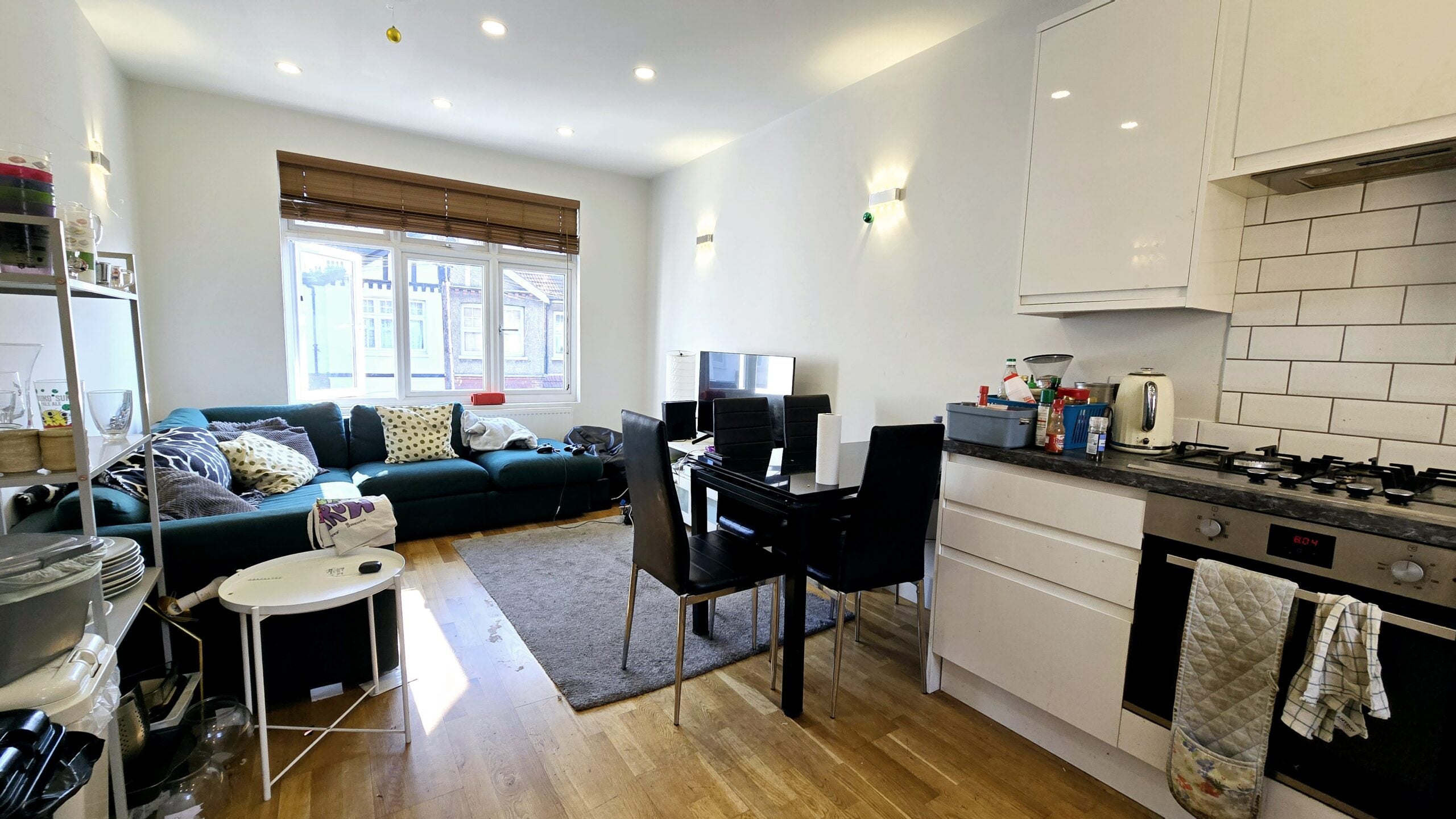 Flat Ashvale Road in Greater London
