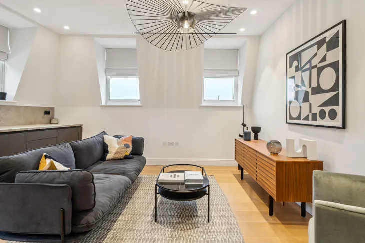 Flat Tryon Street in Greater London