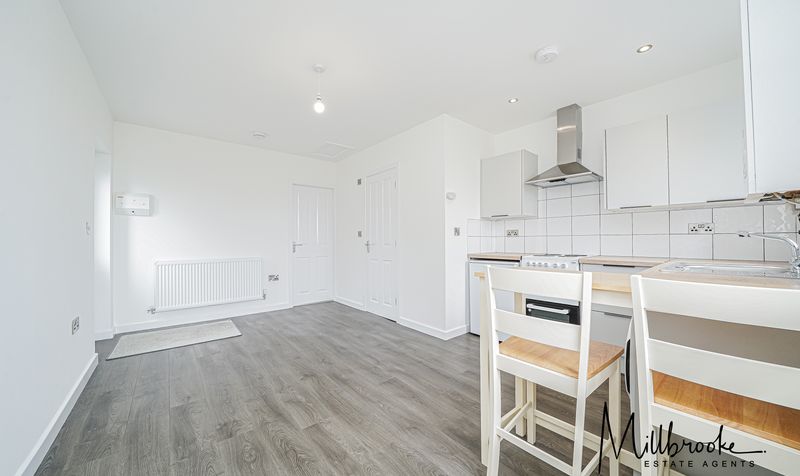 Flat Leigh Road in Salford