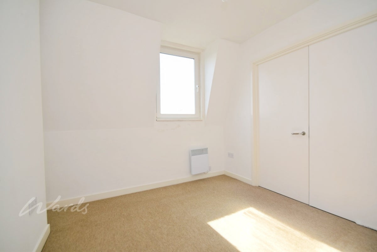 Flat Clifton Road | Clifton Gardens in Folkestone and Hythe District