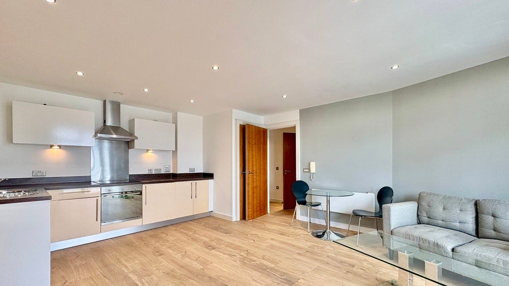 Flat Gotts Road in Leeds