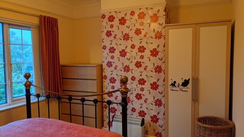 Room Highbury Road in Cardiff