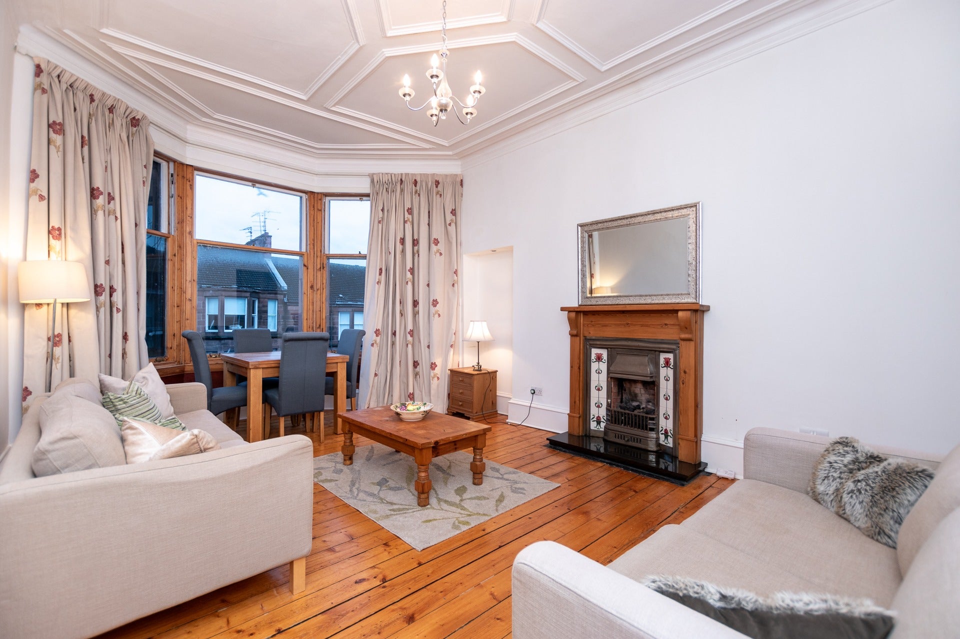Flat Novar Drive in Glasgow