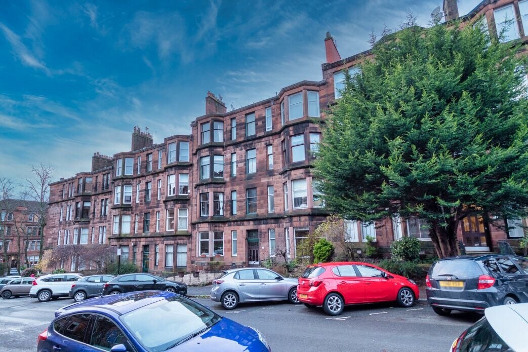 Flat Novar Drive in Glasgow