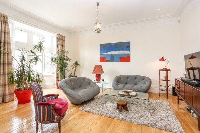 Flat Palace Court in City of Westminster