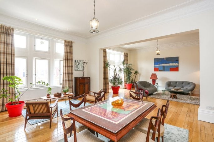 Flat Palace Court in City of Westminster