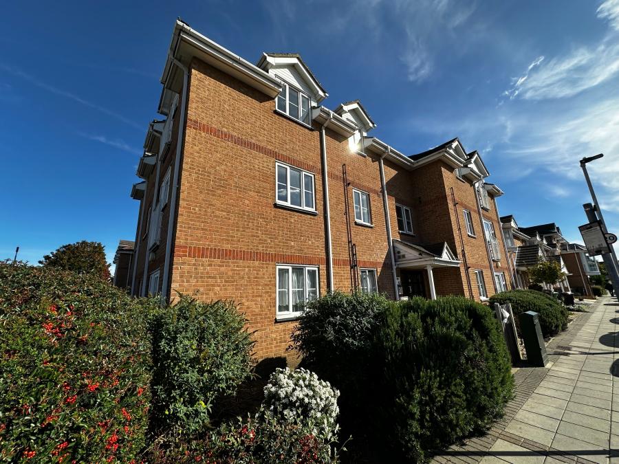 Flat Claremont Road in Portsmouth