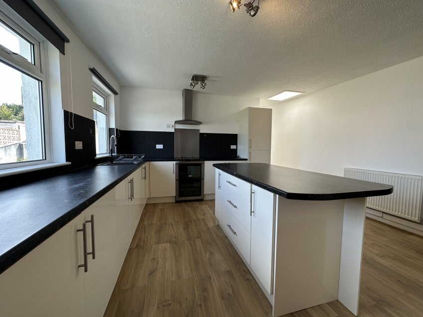 Flat Dunstan Close in Penryn