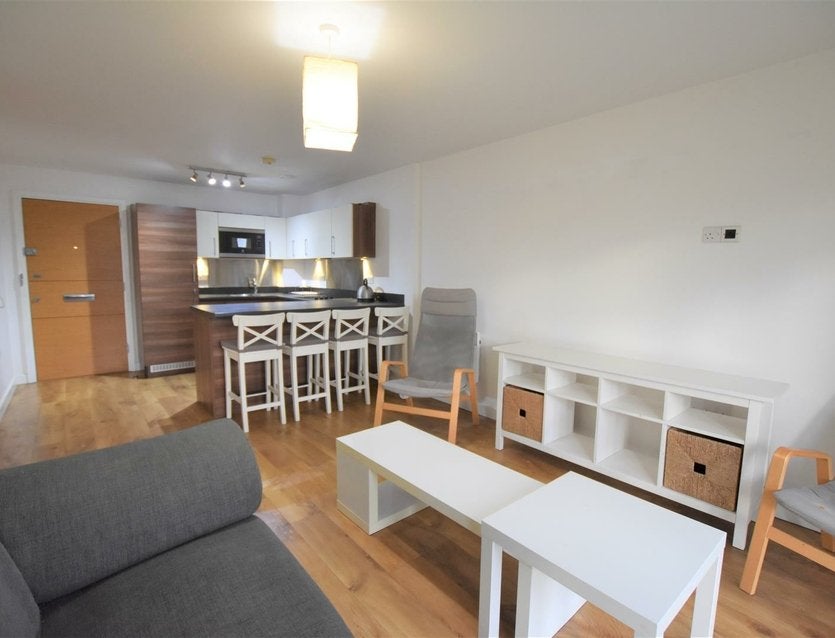 Flat Park Lodge Avenue in Greater London