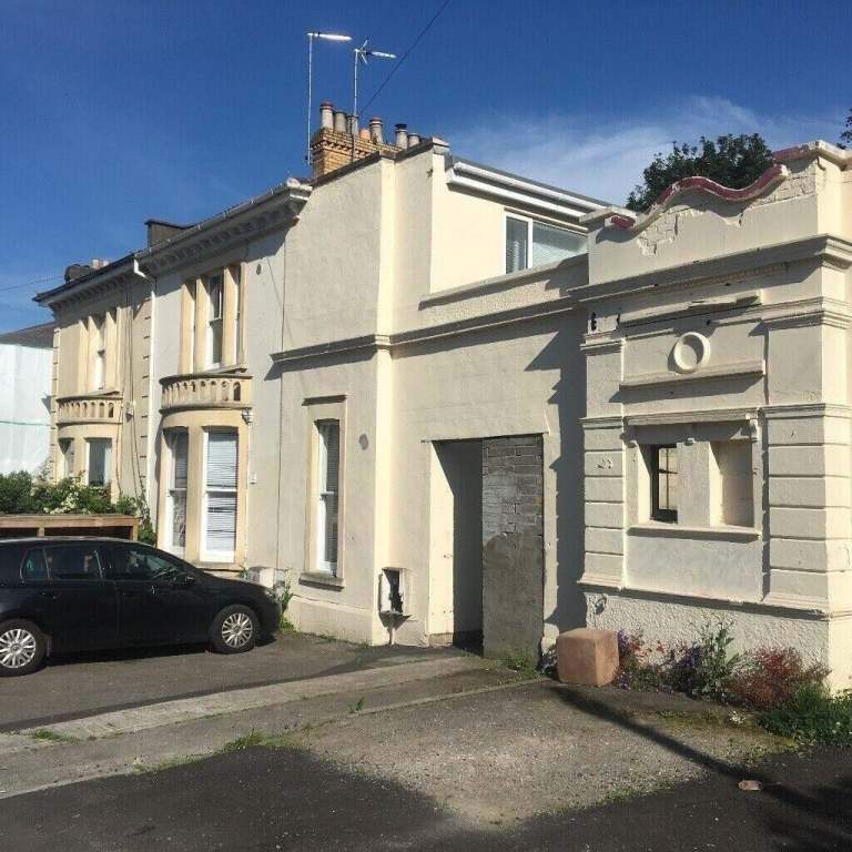 Flat Zetland Road in Bristol