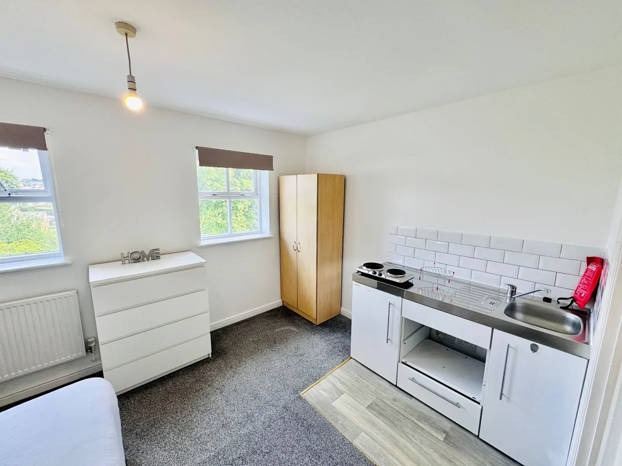 Flat Chamberlayne Avenue in Greater London