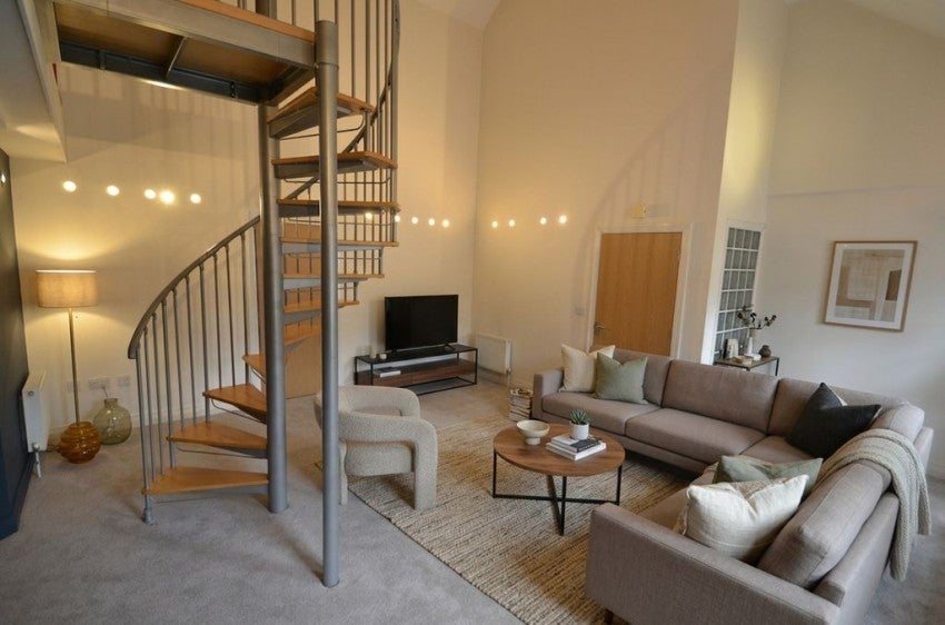 Flat Freelands Road in Greater London