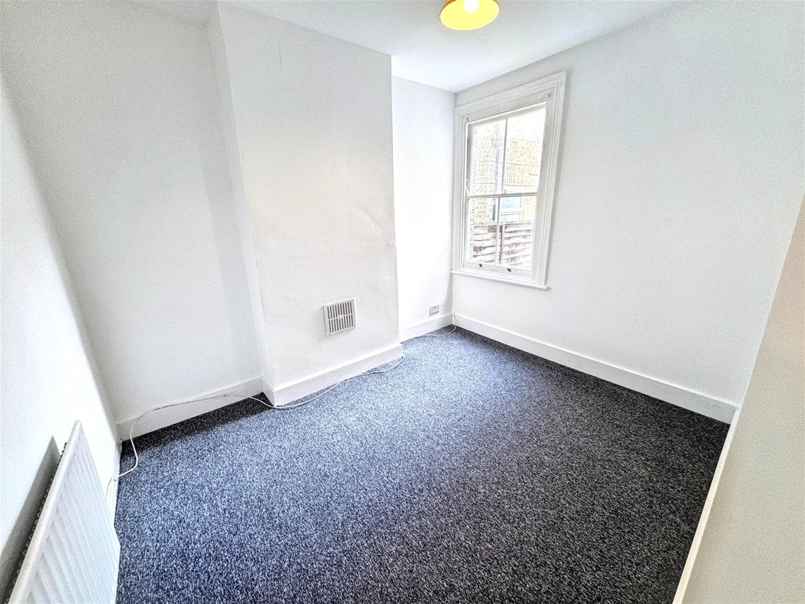 House Ling Road in Greater London