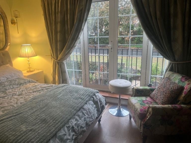 Room Thirlmere Rise in Greater London