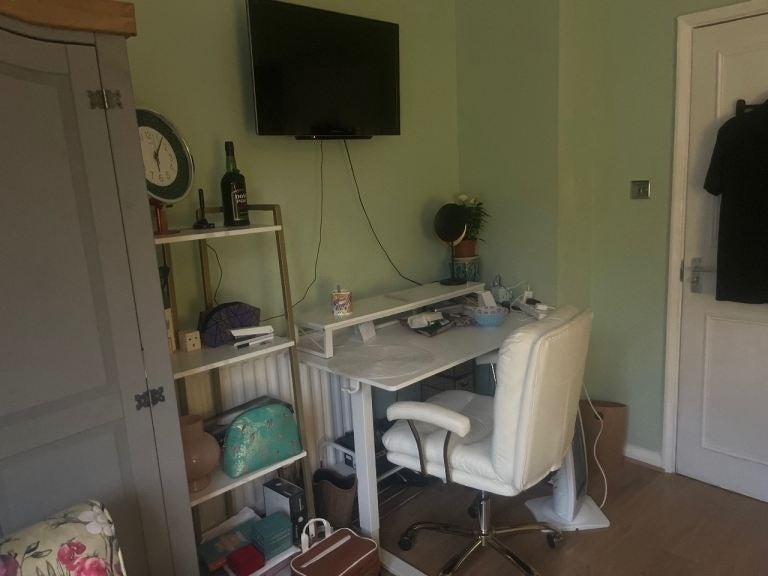 Room Thirlmere Rise in Greater London