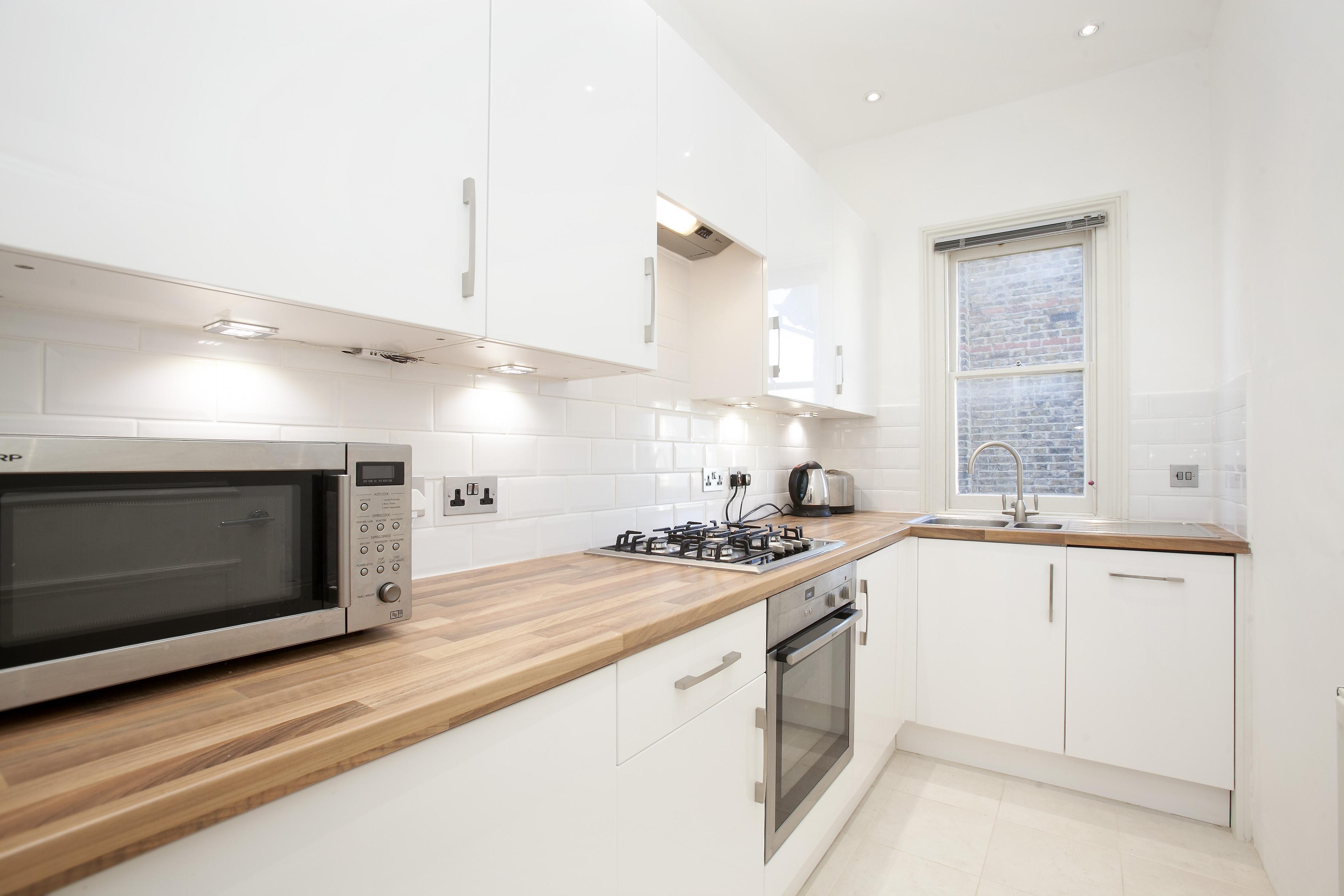 Flat Denbigh Gardens in Greater London
