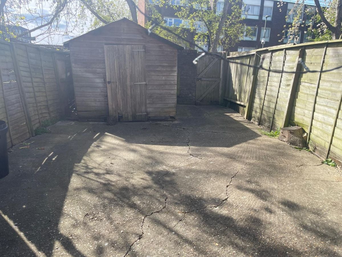 House Percival Avenue in Greater London