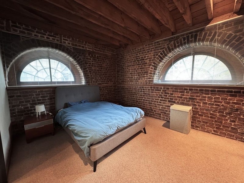 Room Hertsmere Road in Greater London