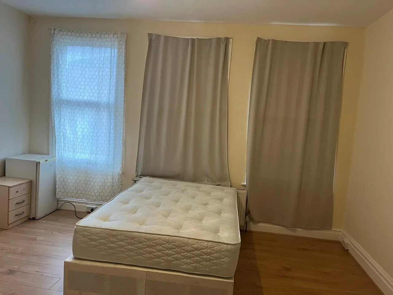 Room Green Lanes in Greater London