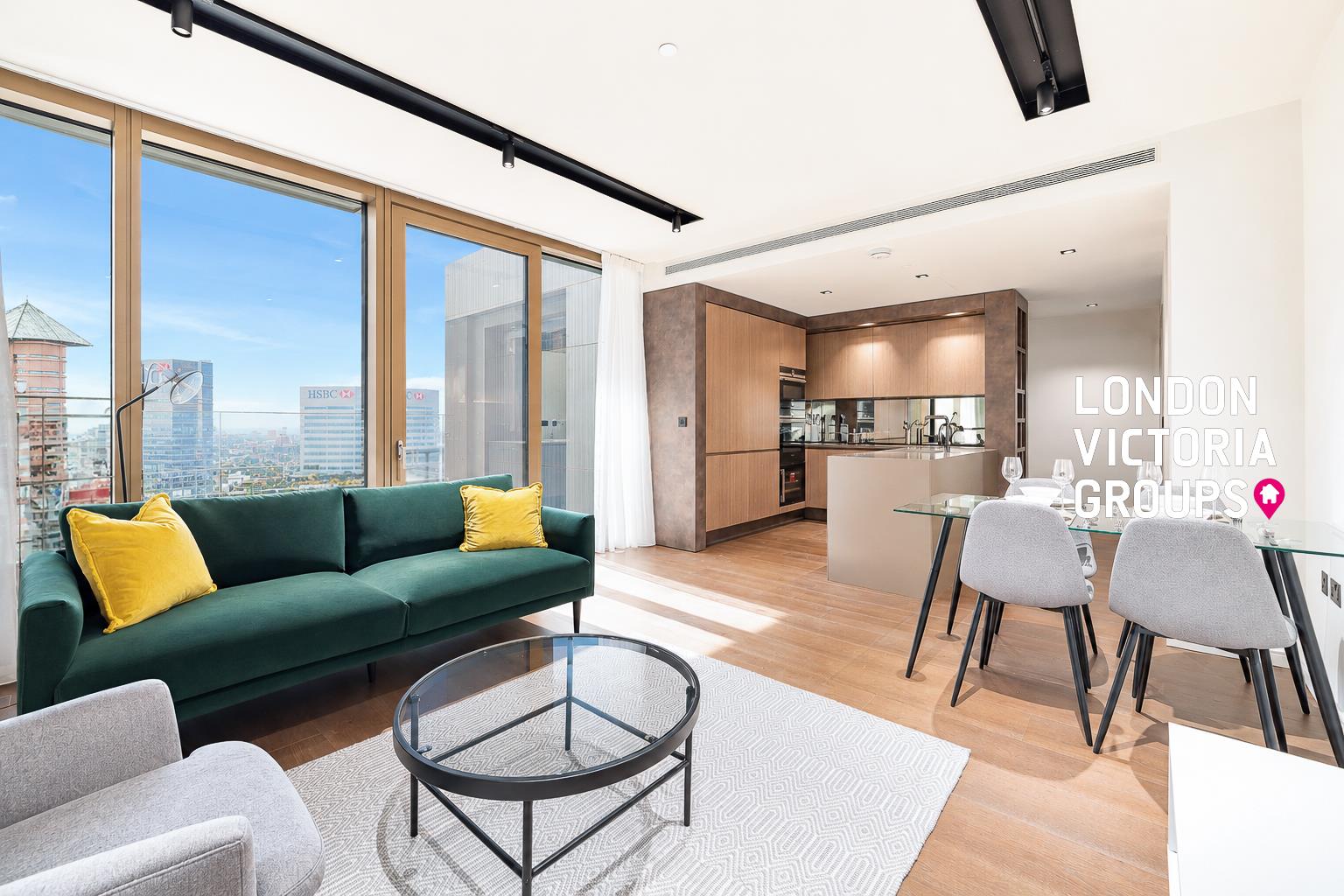 Flat Park Drive in Greater London